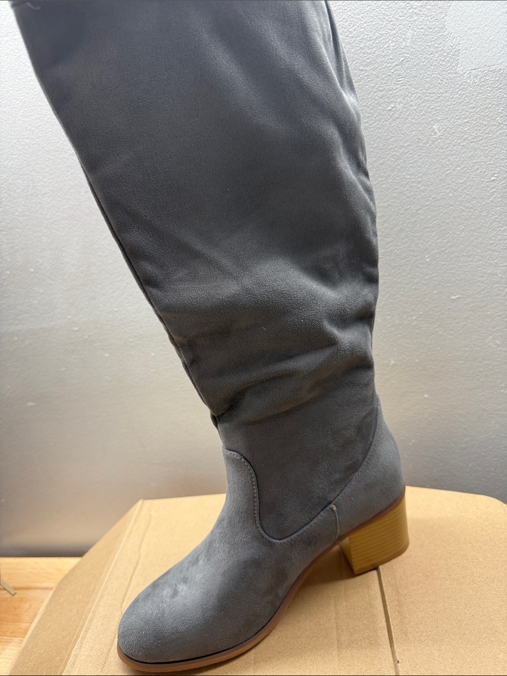 Journee Collection SANORA  Gray Knee-High Block Heel Boots Women Size 5 1/2